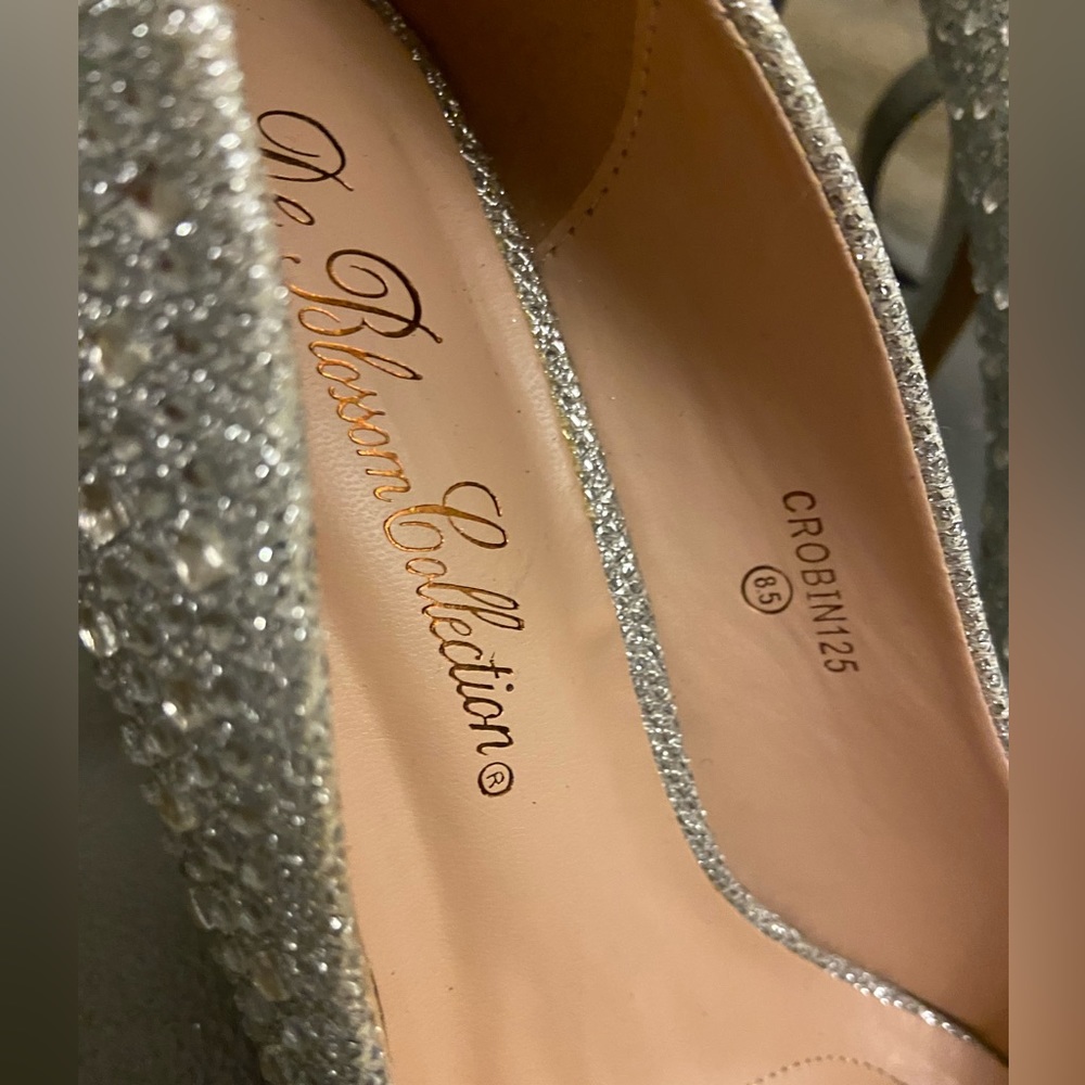 De Blossom Collection Rhinestone Crystal Heels Bridal Shoes size 8.5 - Picture 5 of 13